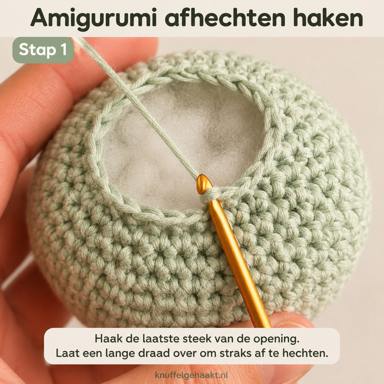 Amigurumi afhechten haken begint met de laatste vaste steek en een lange draad over de opening