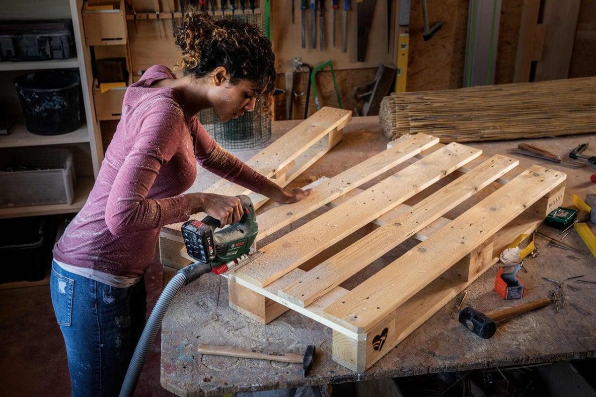 Palletkast maken met pallets stap voor stap uitgelegd