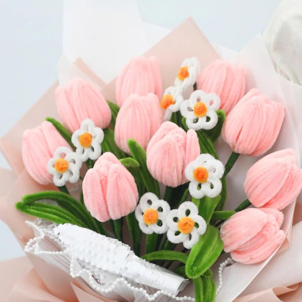Kleurrijk boeket van pijpenrager bloemen