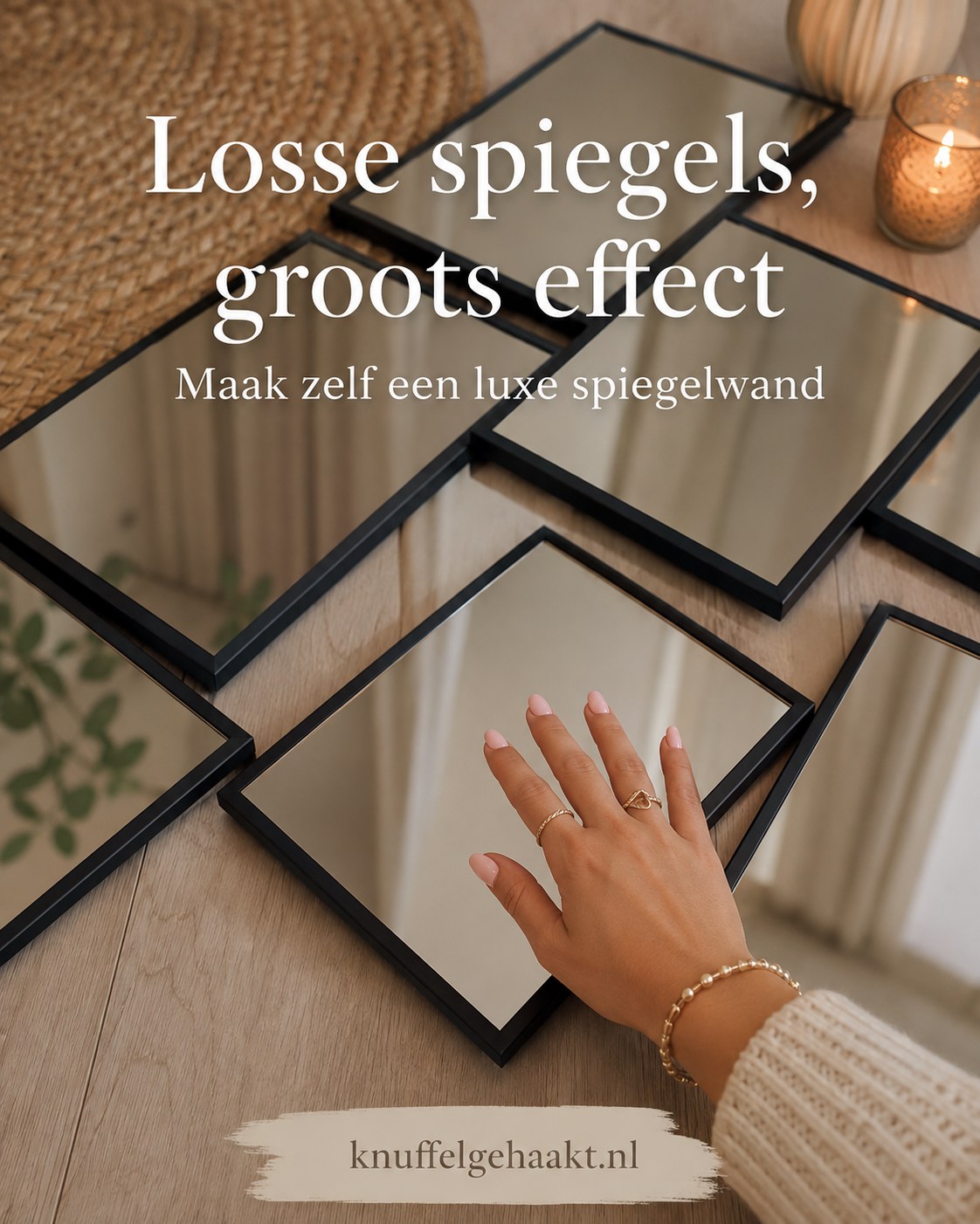 Losse spiegeltegels neergelegd voor een luxe spiegelwand, een eenvoudige ikea spiegel hack zonder boren