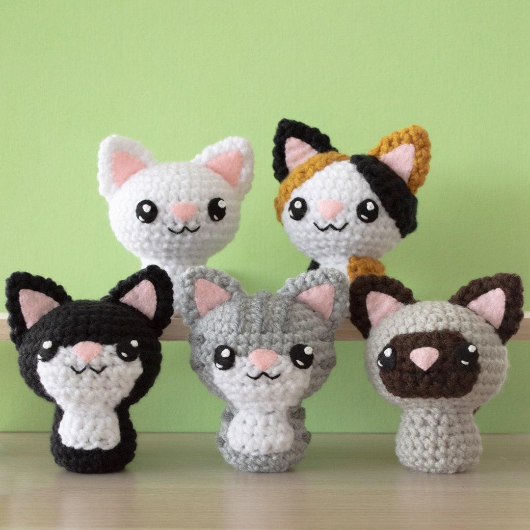 Verschillende unieke amigurumi katten